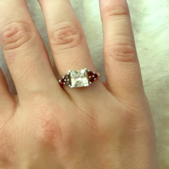 🌸Black diamond ring - Picture 2 of 2